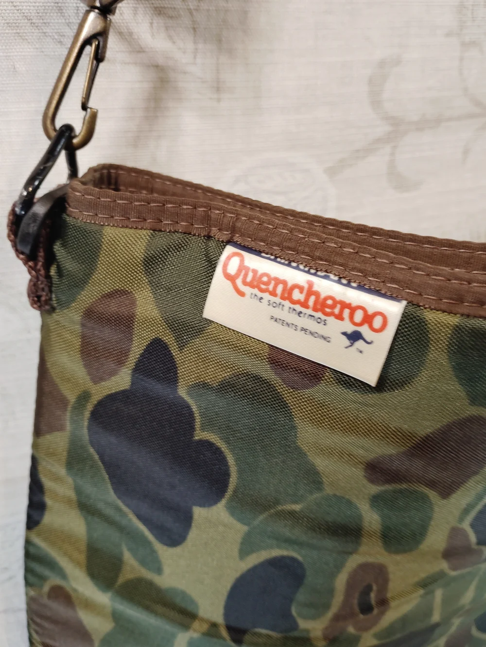 Quencheroo Canadian Hunter Camouflage & Brown Crossbody/Messenger Bag